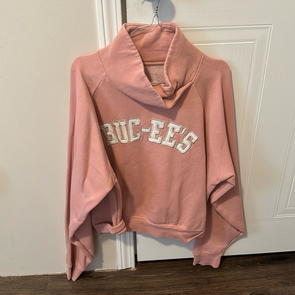 NEW CONDITION ⭐️ Bucees Pink Turtleneck Long Sleeve Sweatshirt